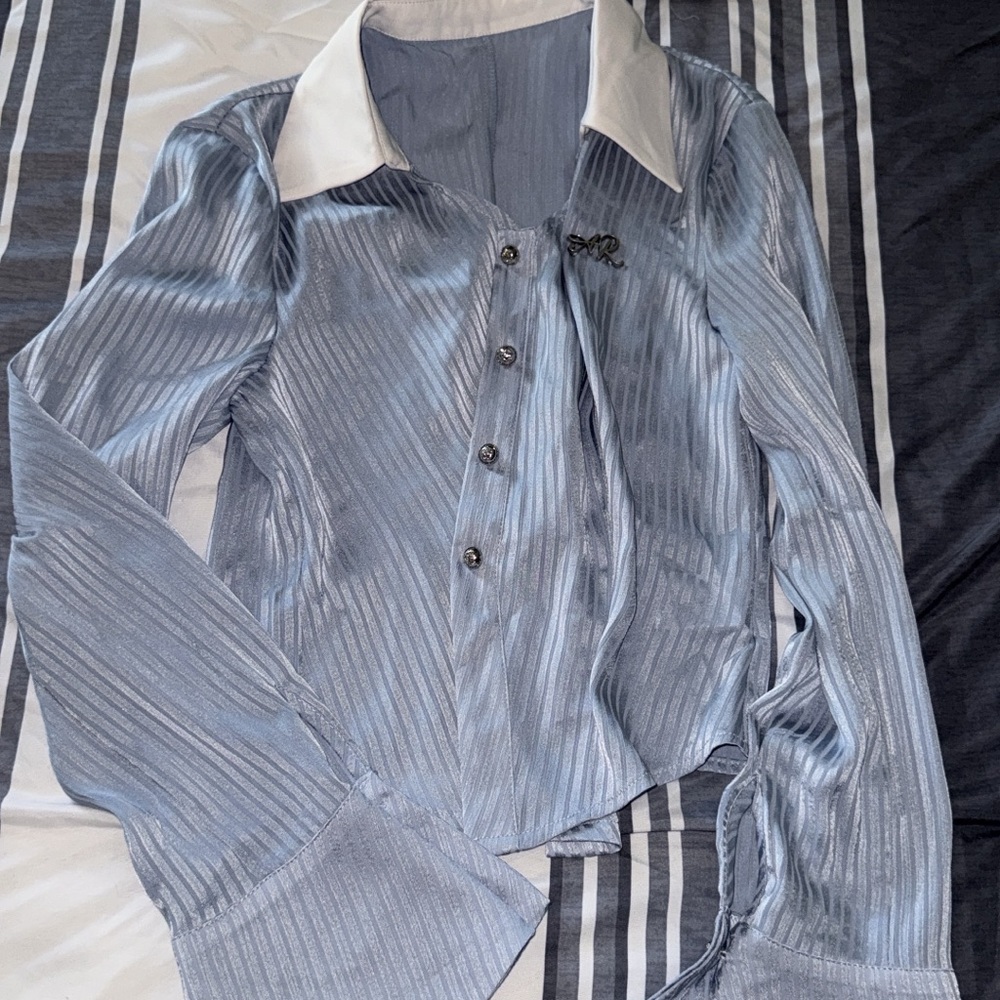Amazon Women's Blue and White Blouse